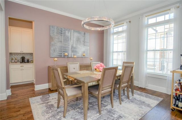 2143 Shale NW Lane, Atlanta, GA 30318