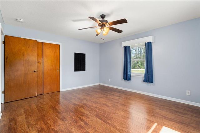 551 Shelton Beach N Road, Eight Mile, AL 36613