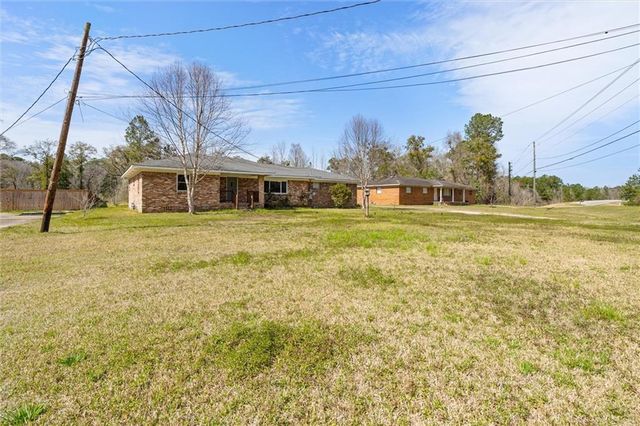 551 Shelton Beach N Road, Eight Mile, AL 36613