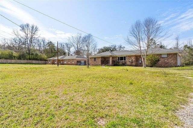 551 Shelton Beach N Road, Eight Mile, AL 36613