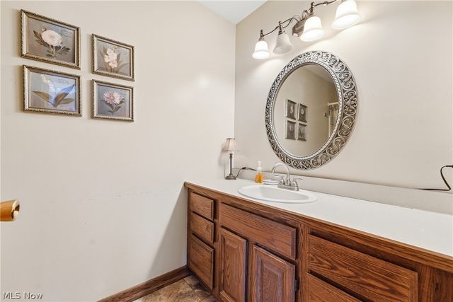 3533 Olde Winter Trail, Poland, OH 44514