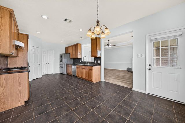 11023 Leigh Woods Drive, Cypress, TX 77433