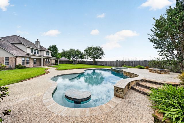 11023 Leigh Woods Drive, Cypress, TX 77433