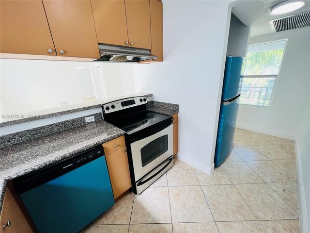 950 Bay Drive 6, Miami Beach, FL 33141
