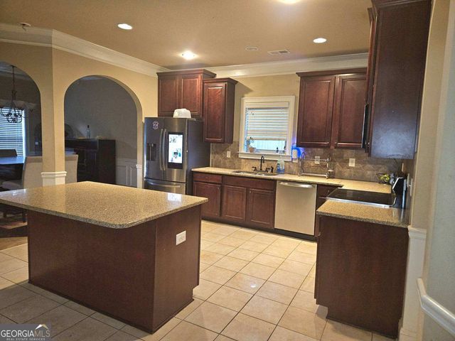 8230 Laurel Drive SW, Covington, GA 30014