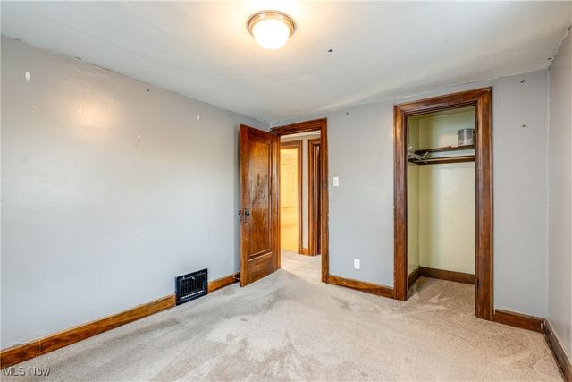 1228 Murray Avenue, Akron, OH 44310