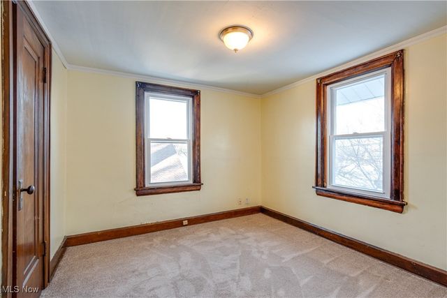 1228 Murray Avenue, Akron, OH 44310