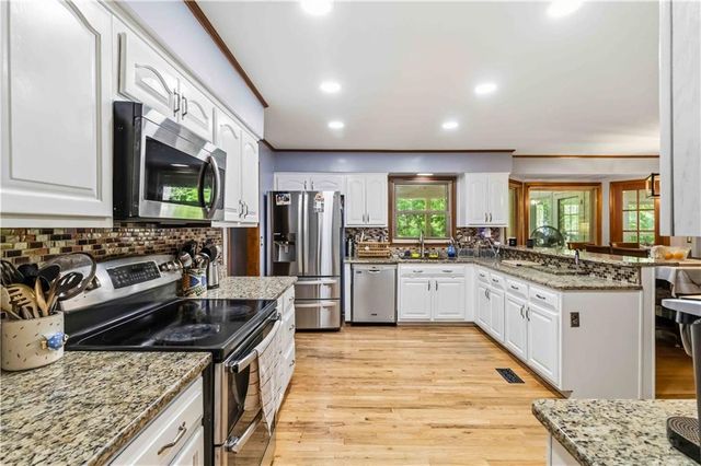 411 Sarah Lane, Lawrenceville, GA 30046