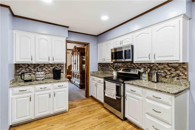 411 Sarah Lane, Lawrenceville, GA 30046