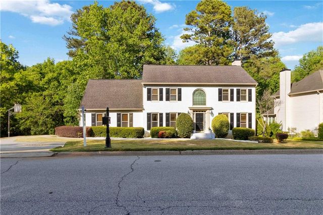 411 Sarah Lane, Lawrenceville, GA 30046