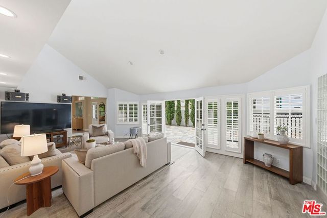 12756 Milbank Street, Studio City, CA 91604