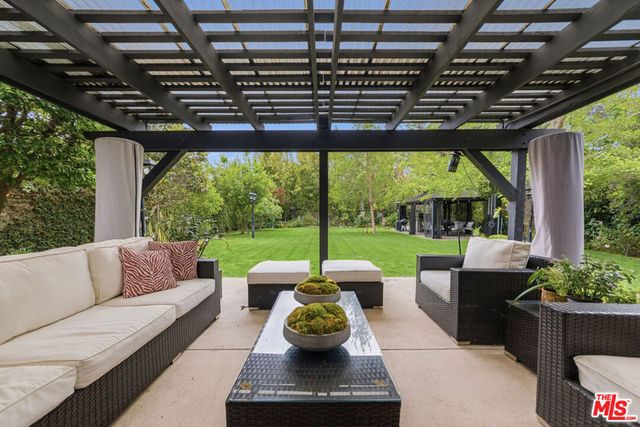 12756 Milbank Street, Studio City, CA 91604
