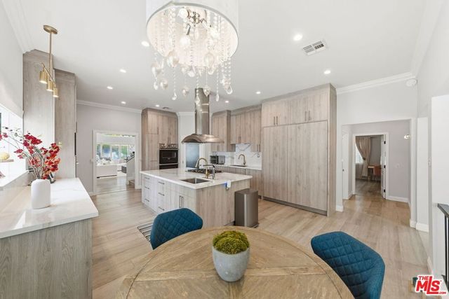 12756 Milbank Street, Studio City, CA 91604