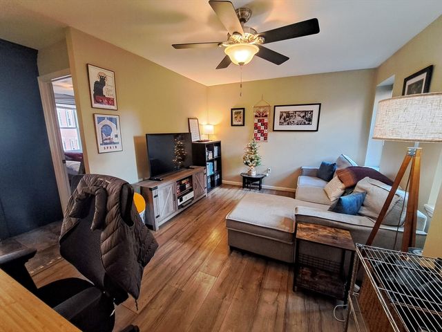 38 Charter 11, Boston, MA 02113