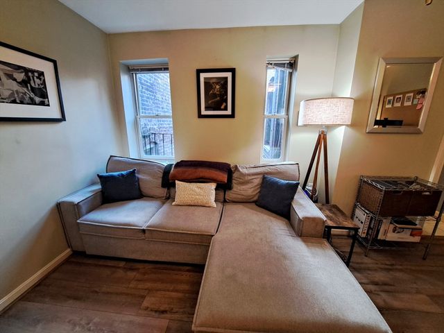 38 Charter 11, Boston, MA 02113