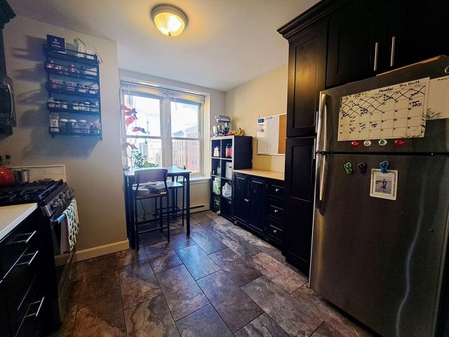 38 Charter 11, Boston, MA 02113