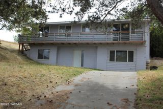 NW 319 Crescent Ave, Sunnyside, WA 98944