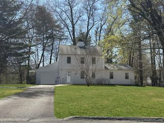 6 Bradley Road, Simsbury, CT 06070