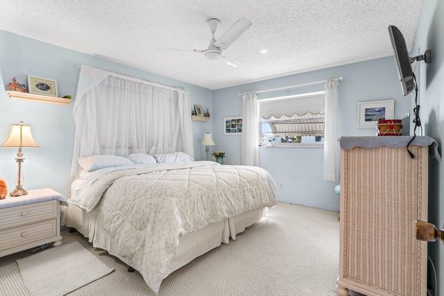 1802 SW 13th Avenue, Boynton Beach, FL 33426