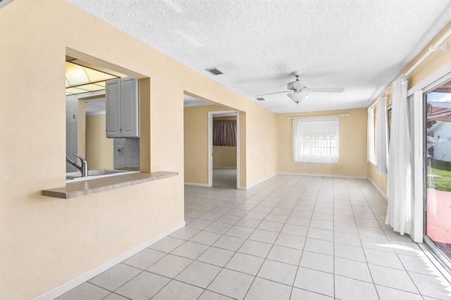 1802 SW 13th Avenue, Boynton Beach, FL 33426