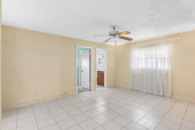 1802 SW 13th Avenue, Boynton Beach, FL 33426