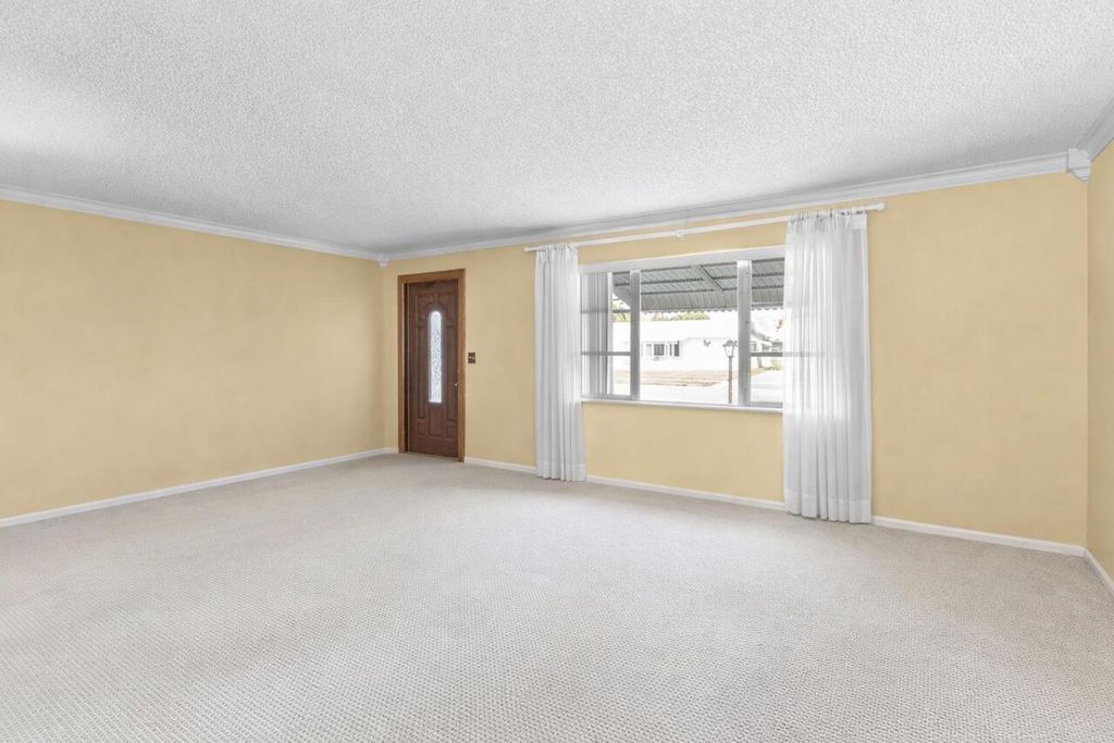 1802 SW 13th Avenue, Boynton Beach, FL 33426