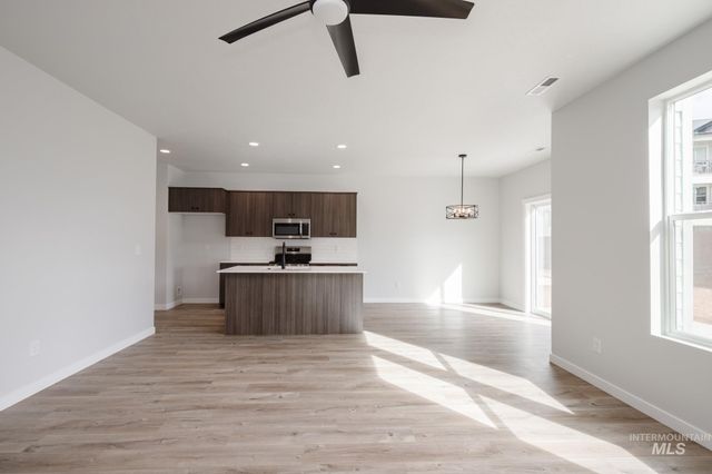 2192 S Border Way, Meridian, ID 83642