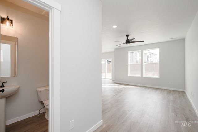 2192 S Border Way, Meridian, ID 83642