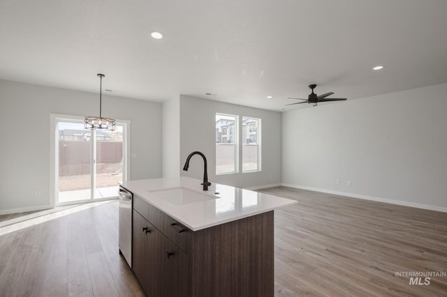 2192 S Border Way, Meridian, ID 83642