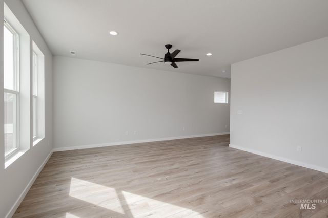 2192 S Border Way, Meridian, ID 83642