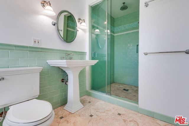 13203 Dewey Street, Los Angeles, CA 90066