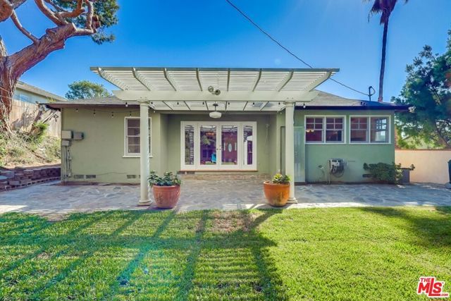 13203 Dewey Street, Los Angeles, CA 90066