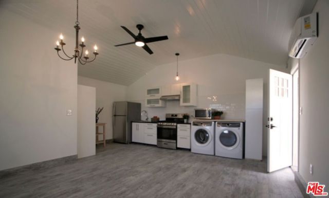 13203 Dewey Street, Los Angeles, CA 90066