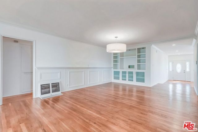 13203 Dewey Street, Los Angeles, CA 90066