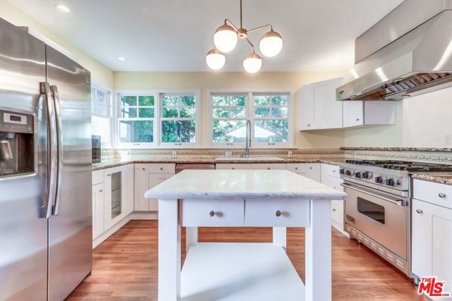 13203 Dewey Street, Los Angeles, CA 90066