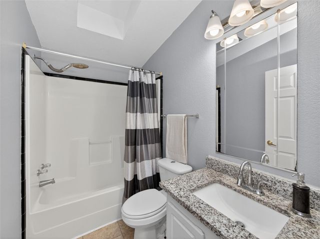 279 Highline DR, Bastrop, TX 78602