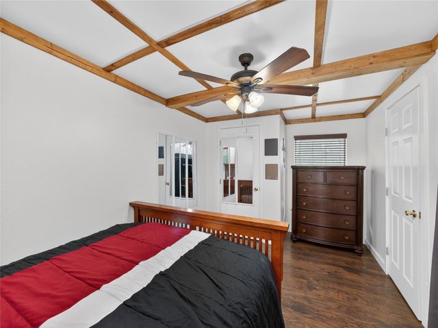 279 Highline DR, Bastrop, TX 78602