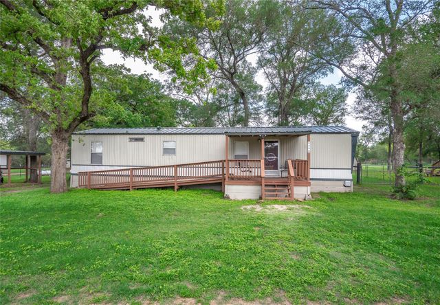 279 Highline DR, Bastrop, TX 78602