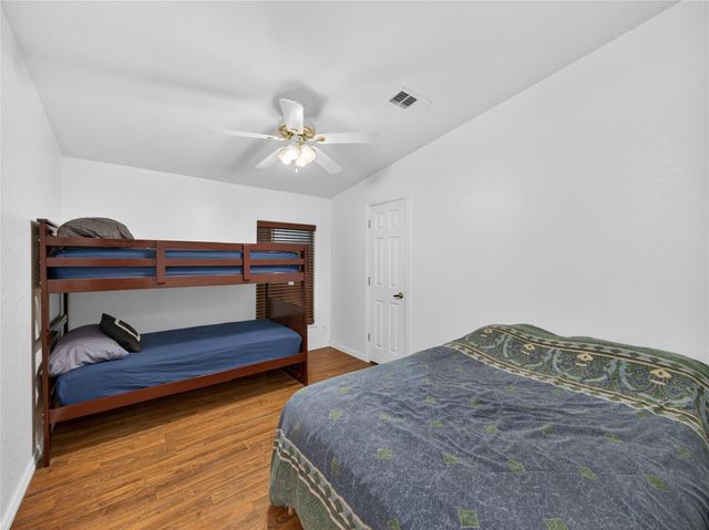 279 Highline DR, Bastrop, TX 78602