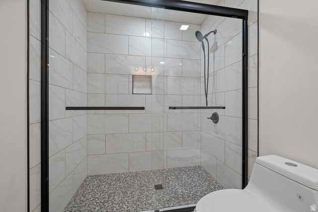 4976 W WOOD SPRING DR, West Jordan, UT 84081