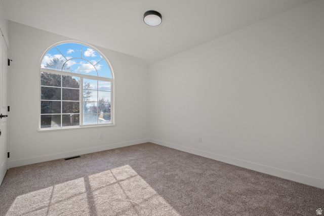 4976 W WOOD SPRING DR, West Jordan, UT 84081