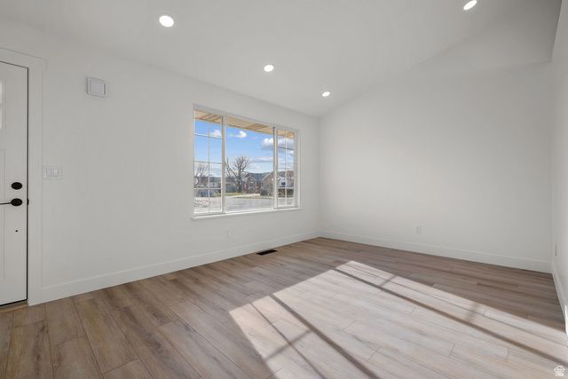 4976 W WOOD SPRING DR, West Jordan, UT 84081