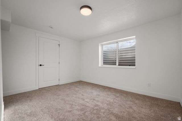 4976 W WOOD SPRING DR, West Jordan, UT 84081