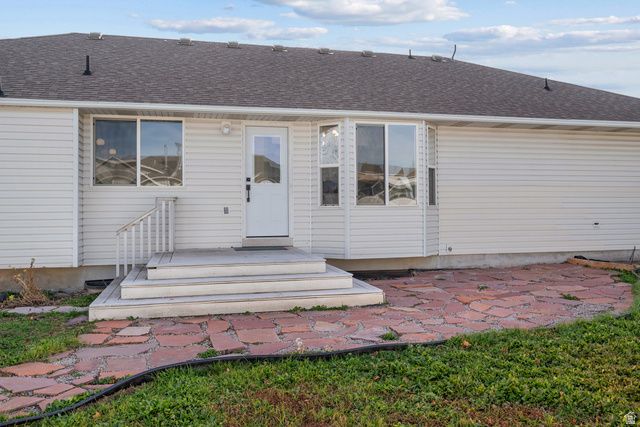 4976 W WOOD SPRING DR, West Jordan, UT 84081