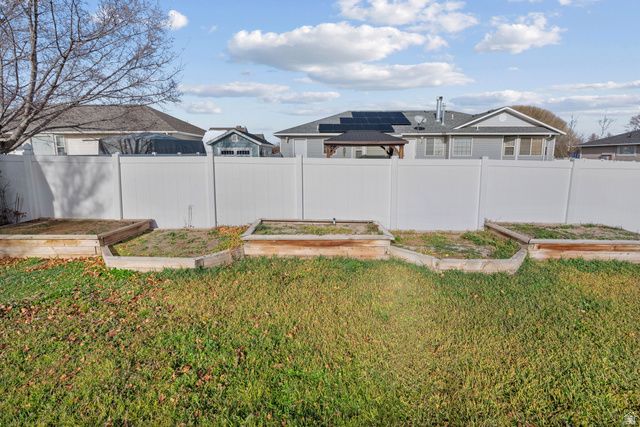 4976 W WOOD SPRING DR, West Jordan, UT 84081