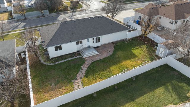 4976 W WOOD SPRING DR, West Jordan, UT 84081