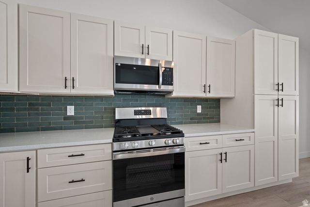 4976 W WOOD SPRING DR, West Jordan, UT 84081