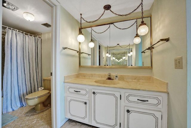 301 Lake Shore Drive 809, Lake Park, FL 33403