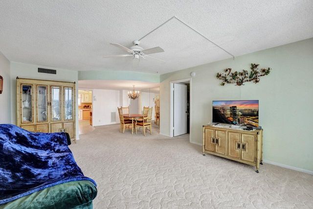 301 Lake Shore Drive 809, Lake Park, FL 33403