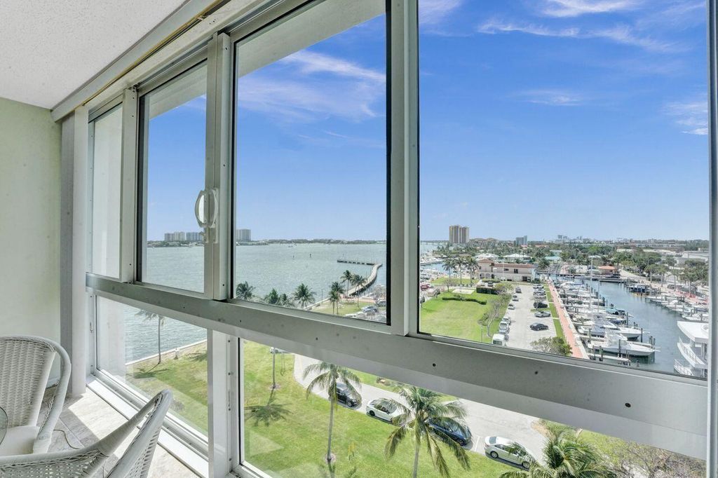 301 Lake Shore Drive 809, Lake Park, FL 33403